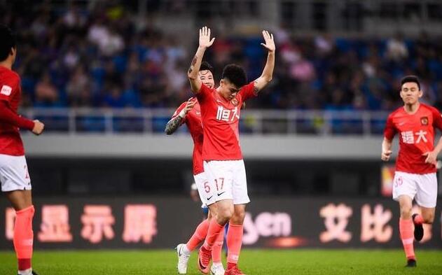  马赛锋线双星联手破门击退强敌布雷斯特  